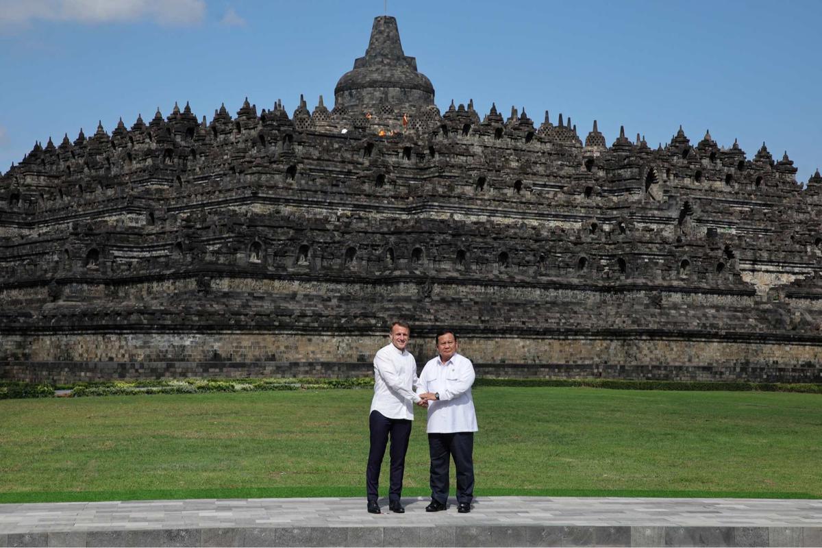 Prabowo ajak Presiden Prancis Emmanuel Macron keliling Candi Borobudur