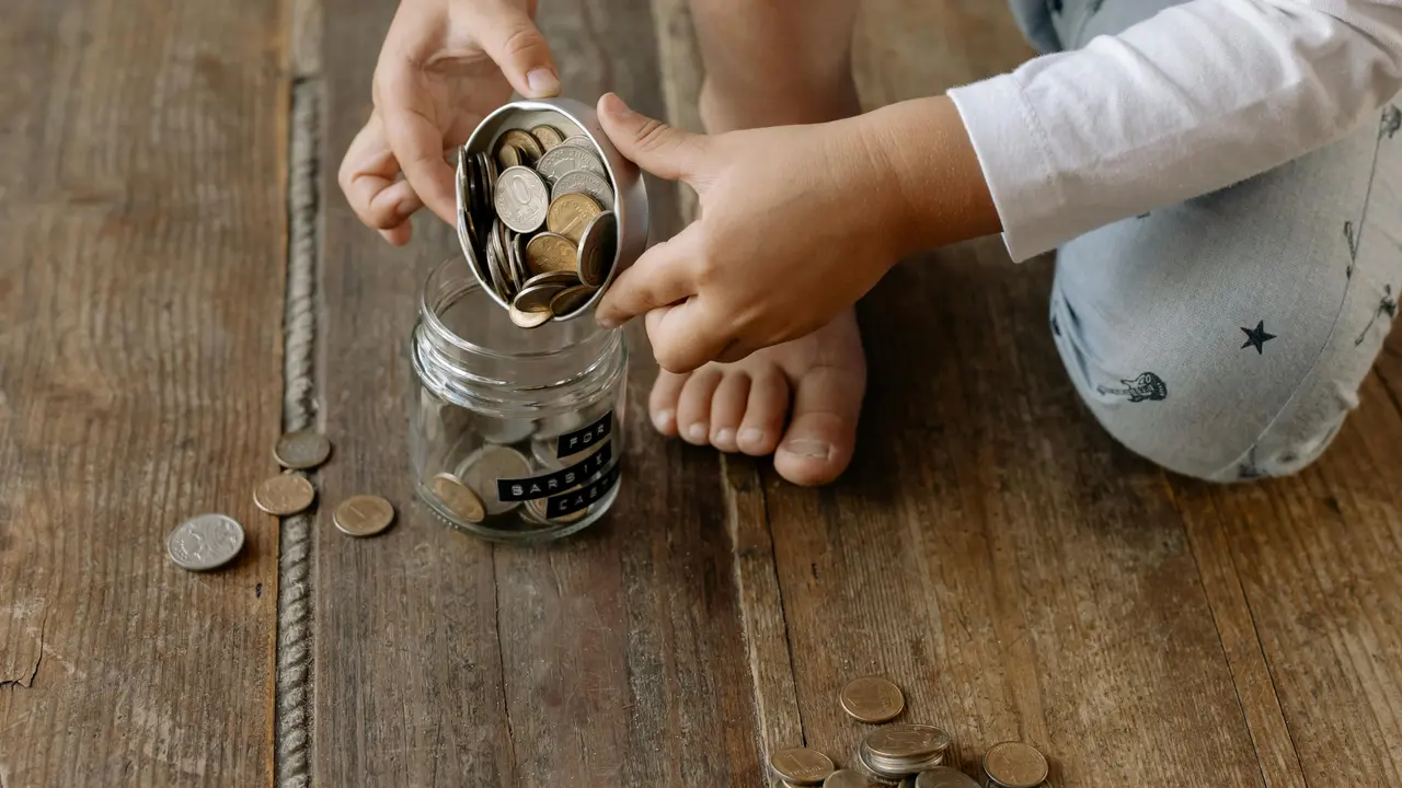 Liburan Keluarga Tetap Seru Tanpa Boros, Berikut Cara Mengatur Budget Tanpa Mengganggu Tabungan Pendidikan Anak