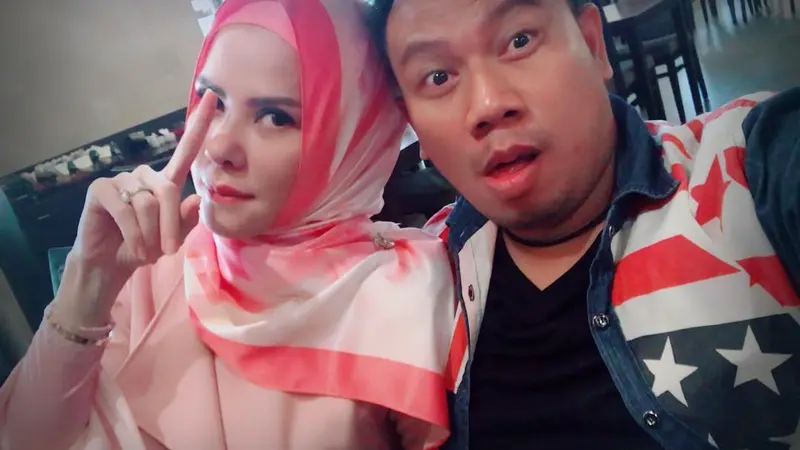 [Bintang] Vicky Prasetyo dan Angel Lelga