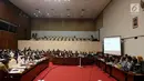 Suasana Rapat Dengar Pendapat (RDP) Pansus Kewirausahawan dengan Pengurus Pusat Himpunan Pengusaha Muda Indonesia (HIPMI) di Senayan, Jakarta (6/6). (Liputan6.com/JohanTallo)
