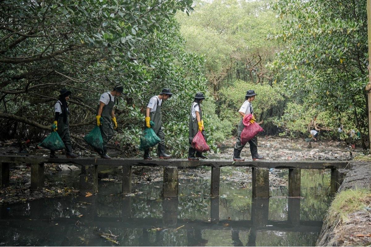 BRI Jaga Ekosistem Lewat Bersih-Bersih Sungai & Kesadaran Pengelolaan Sampah