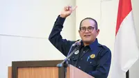 Anggota Komite BPH Migas Wahyudi Anas saat membuka Seminar Umum Mahasiswa dengan tema Sinergi Pengelolaan dan Pemanfaatan Hilir Migas Berkelanjutan di Universitas Sam Ratulangi, Manado, Sulawesi Utara, Kamis (7/11/2024).