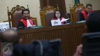 Hakim ketua John Halasan Butar Butar memimpin sidang lanjutan perkara korupsi KTP elektronik (e-KTP) dengan terdakwa mantan pejabat Kementerian Dalam Negeri Irman dan Sugiharto di Pengadilan Tipikor, Jakarta, Kamis (23/3). (Liputan6.com/Helmi Afandi)