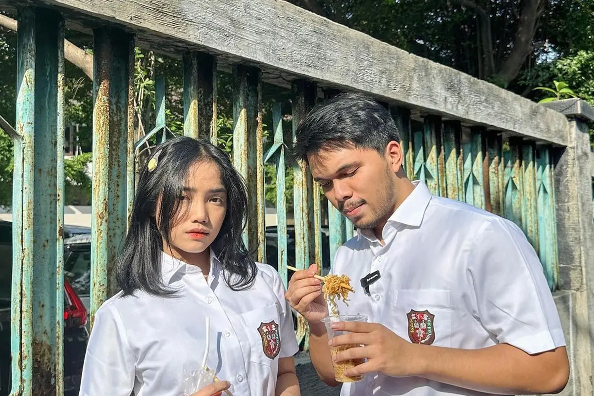 Thariq Halilintar dan Fuji. (Foto: Dok. Instagram @thariqhalilintar)