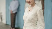 Detail Kebaya Syifa Hadju saat Prewedding, Tampil Elegan dengan Busana Tradisional