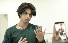 Cara Arya Mohan Isi Waktu Luang di Lokasi Syuting Asmara Gen Z SCTV, Belajar Sabar Main Puzzle