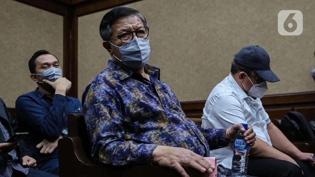 Tiga Hakim Tersangka Suap Vonis Bebas Ronald Tannur Jalani Sidang Pembacaan Dakwaan