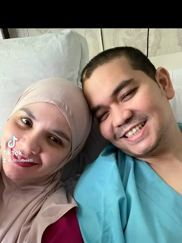 Indra Bekti operasi mata