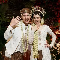 Intip penampilan akad nikah El Rumi dan Syifa Hadju. [@syifahadju].