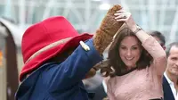 Trik Kate Middleton Mengakali Aturan Kerajaan Soal Cat Kuku