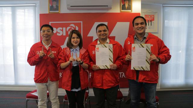 Dua mantan jurnalis Muhammad Rizky dan Yurgen Alifia maju menjadi calon anggota legislatif melalui Partai Solidaritas Indonesia (PSI). (Istimewa)