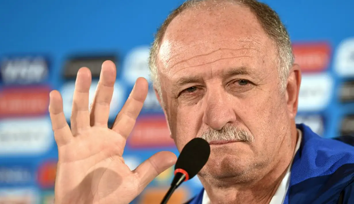 Senin (14/7/14), Luiz Felipe Scolari resmi mengundurkan diri sebagai pelatih Brasil. (AFP PHOTO/Evaristo SA)