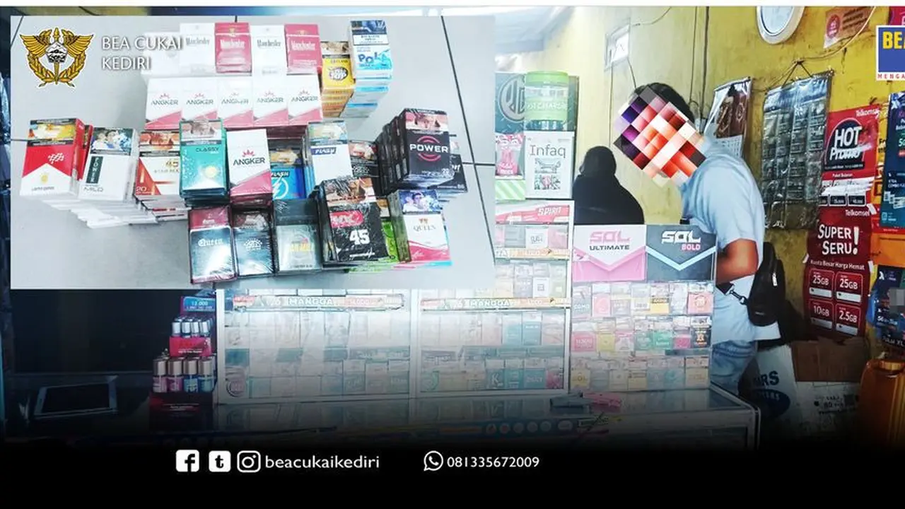 Petugas Bea Cukai Kediri mengamankan ribuan batang rokok pada operasi rokok ilegal di Nganjuk. (Istimewa)