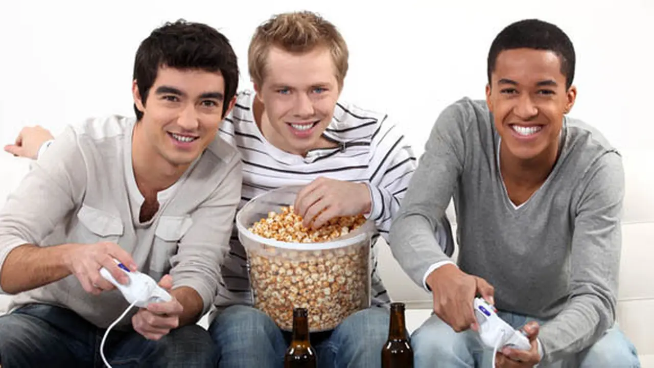 (c) shutterstock