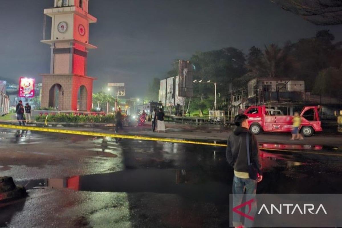 Mengapa Truk Tangki Terguling Picu Kebakaran Hebat? Polres Cianjur Tutup Jalur Perintis Kemerdekaan Pasca Kebakaran Cianjur