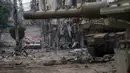 <p>Israel melancarkan serangan pertamanya ke Jalur Gaza pada bulan lalu untuk memusnahkan Hamas. Mereka menyisir setiap bangunan untuk mencari persembunyian Hamas. (AP Photo/Victor R. Caivano)</p>