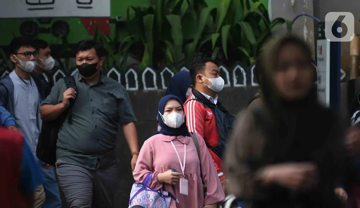 Misalnya menggunakan transportasi publik atau bahan bakar berkualitas lebih baik. (merdeka.com/Imam Buhori)