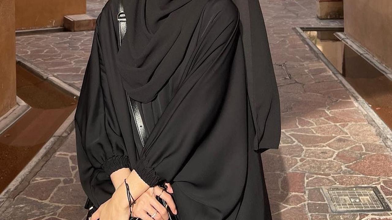 10 Potret Adiba Khanza saat Jalan-jalan di Doha, Netizen 'Masyaallah Cantik Banget