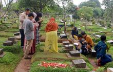 Doa Ziarah Kubur Singkat dan Tata Urutannya Sesuai Anjuran, Lengkap dengan Artinya