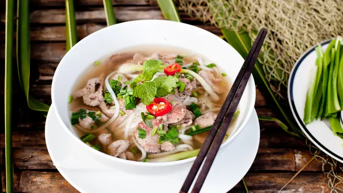 kwetiau basah kuah Pho