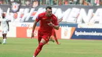 Selebrasi pemain Persija Jakarta, Marko Simic setelah menjebol gawang Persib Bandung pada laga pekan ke-11 BRI Liga 1 2023/2024 di Stadion Patriot Candrabhaga, Bekasi, Sabtu (2/9/2023). (Bola.com/Ikhwan Yanuar)