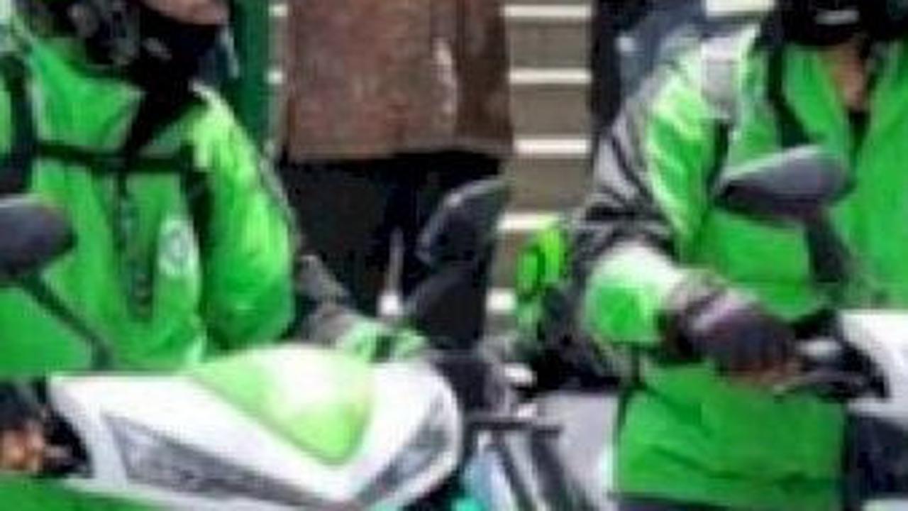 Bagaimana langkah-langkah untuk mendaftar sebagai pengemudi motor listrik Gojek? Simak informasinya di bawah ini, dikutip dari berbagai sumber, Jumat (05/04/2024).