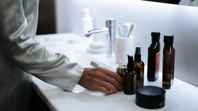 Rutinitas Skincare yang Tepat untuk Menjaga Skin Barrier di Cuaca Ekstrem
