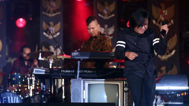 DEWA 19 Konser di DPR