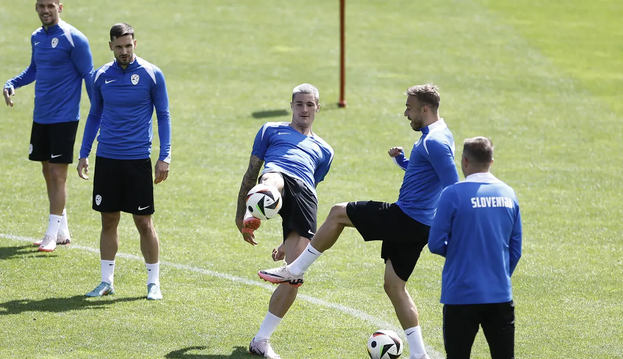 Slovenia, sejak kelolosan mereka dari babak kualifikasi, telah memainkan lima pertandingan persahabatan untuk persiapan Piala Eropa ini dengan hasil bagus, menang tiga kali dan imbang dua kali. (KENZO TRIBOUILLARD / AFP)