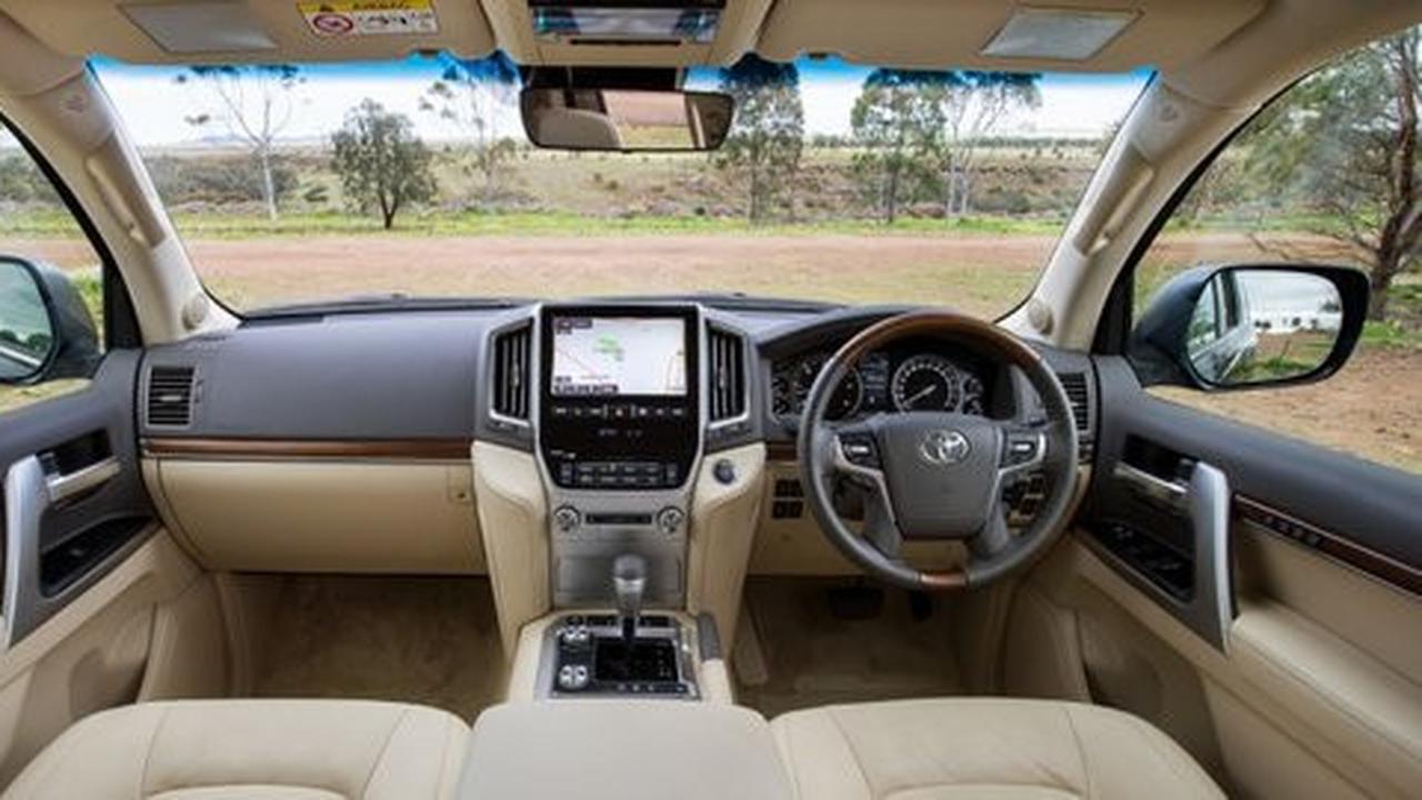 Fitur anyar Toyota Land Cruiser 2016 benar-benar canggih!