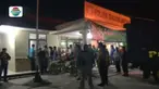 Tidak terima temannya ditangkap polisi karena menyerang rumah kades terpilih di Tanjung Bintang, Lampung, sekelompok massa menyerang Polsek Tanjung Bintang.