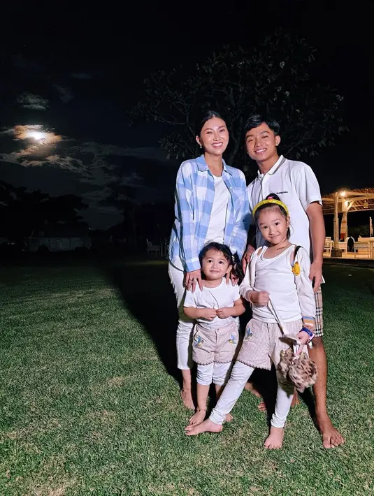 Sarwendah dan Ketiga Anaknya (Instagram/sarwendah29)