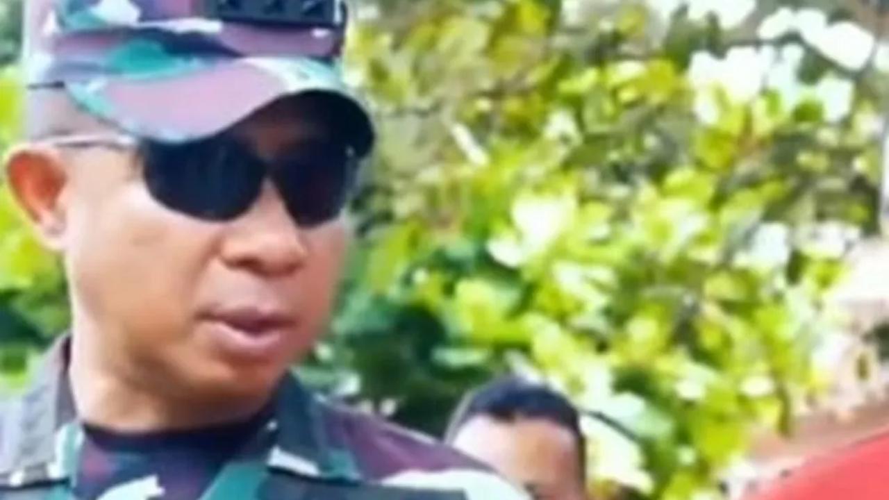 Jika diibaratkan, Agus Subiyanto seperti pepatah yang berbunyi buah jatuh tak jauh dari pohonnya. Bagaimana tidak, Agus sebenarnya mengikuti jejak sang ayah yang berprofesi di dunia militer. <br>