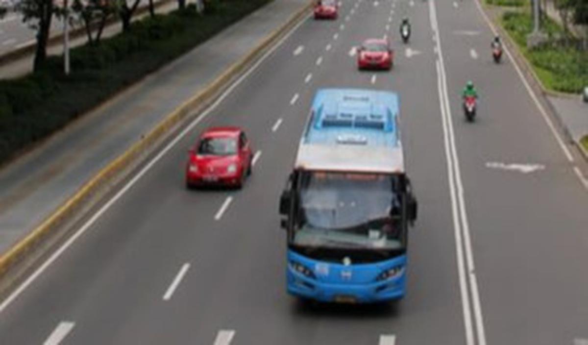 Dia menambahkan, Transjakarta juga telah mengoperasikan angkutan malam hari hingga 24 jam.&nbsp;<br>