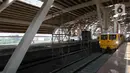 Untuk Stasiun Halim sendiri ada ratusan jumlah pekerja proyek yang turut serta melancarkan proses pembangunan. (Liputan6.com/Herman Zakharia)