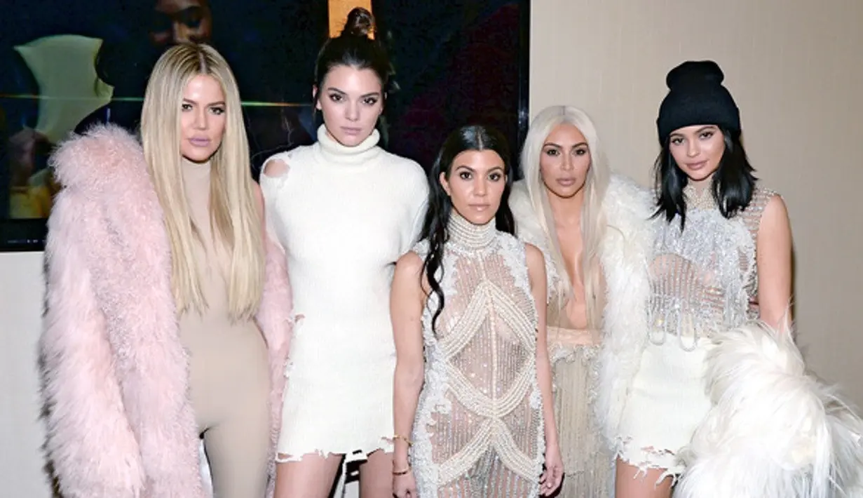 Seperti kebanyakan dari penduduk dunia, Ryan Reynolds pun merasa kebingungan mengenai rumor kehamilan yang melanda keluarga Kardashian di tahun 2017. (pinterest)