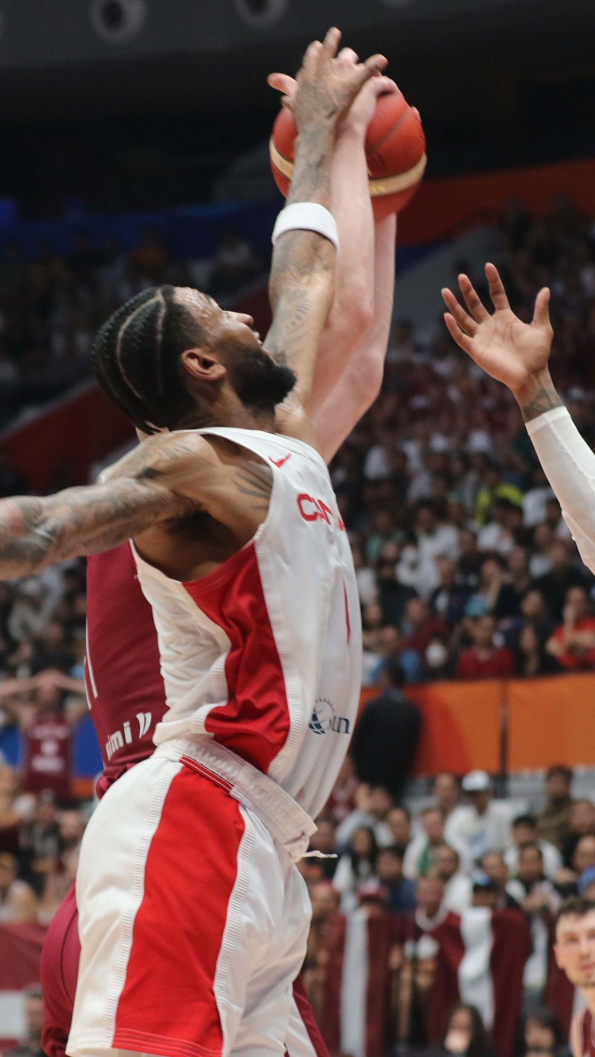 Kanada sempat mengalami start yang loyo pada laga ini. Kyle Alexander dan kawan-kawan sempat tertinggal 13-23 dari Latvia.