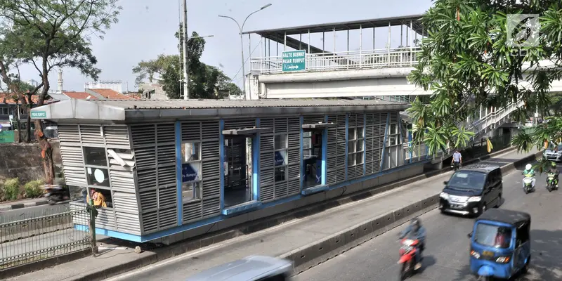 Kondisi Memprihatinkan Halte Transjakarta Pasar Rumput