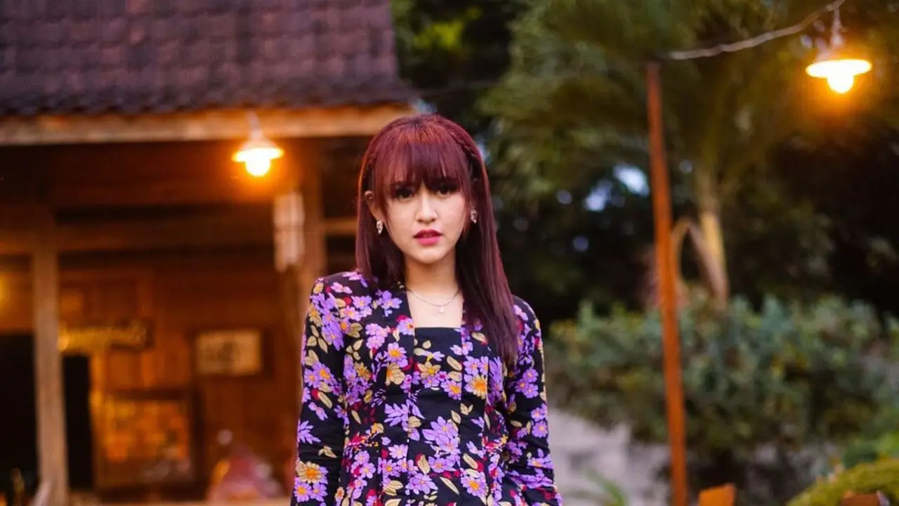 Jalani Diet, Ini 6 potret Happy Asmara yang Makin Langsing