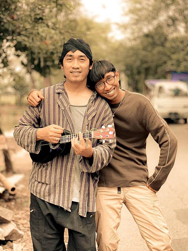 Ingat Dide Vokalis Band Hijau Daun? Ini 7 Potret Terbarunya