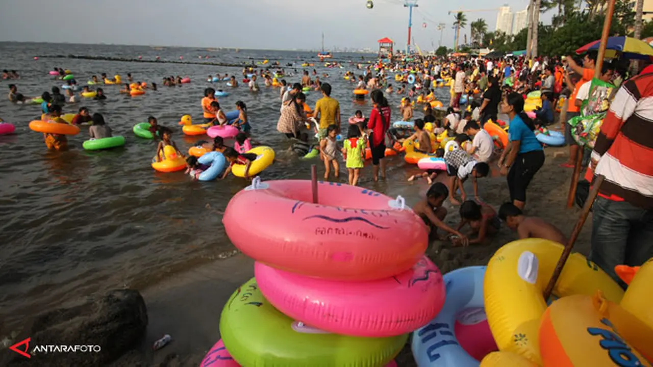 libur-lebaran-ancol-130811b.jpg