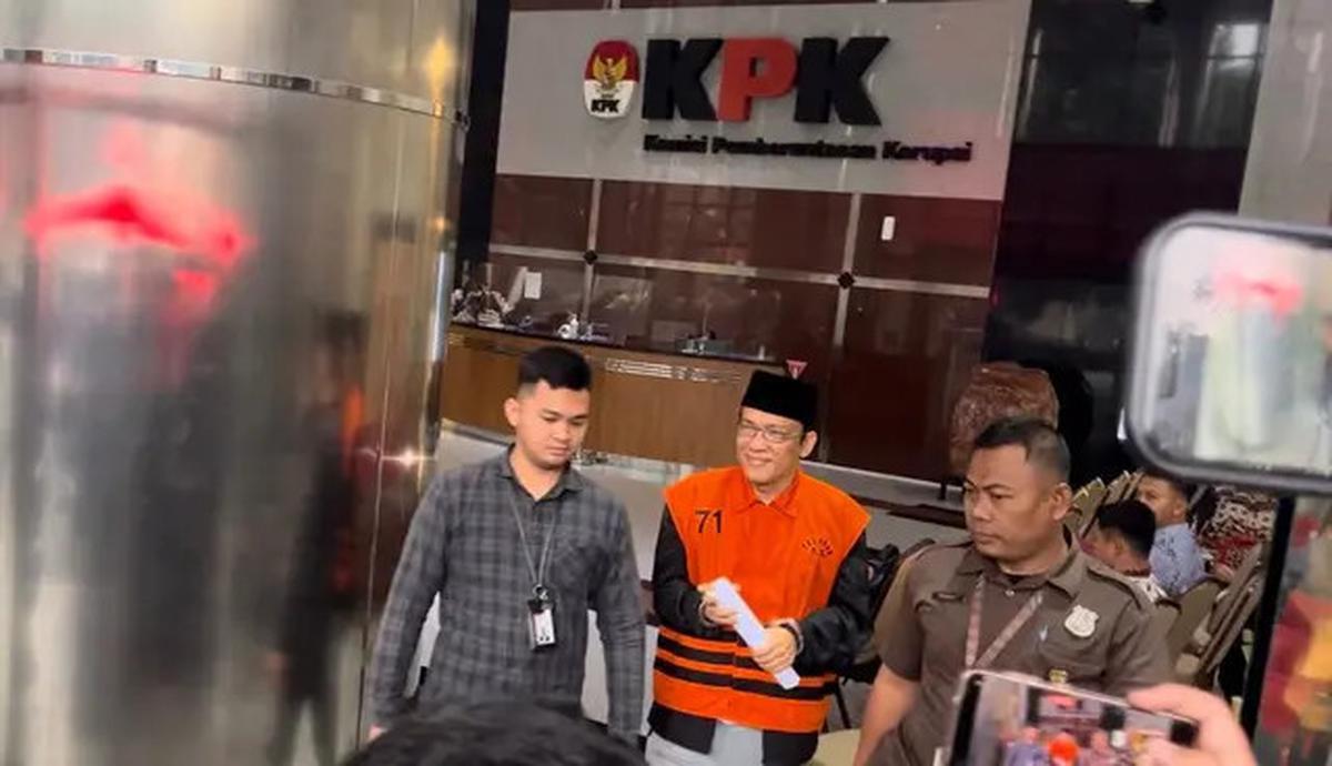Gaya Baru Eks Wamenaker Noel, Pakai Peci Usai Dua Pekan jadi Tersangka: Biar Keren