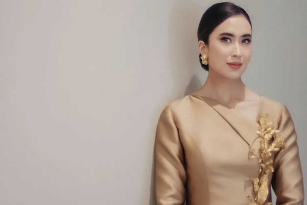 Kebaya tanpa brokat