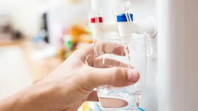 10 Penyebab Bibir Kering dan Pecah-Pecah yang Jarang Disadari Beserta Cara Mudah untuk Mengatasinya