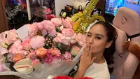 Potret Salshabilla Adriani Genap Usia 26, Ulang Tahun Dapat Kue dan Bunga