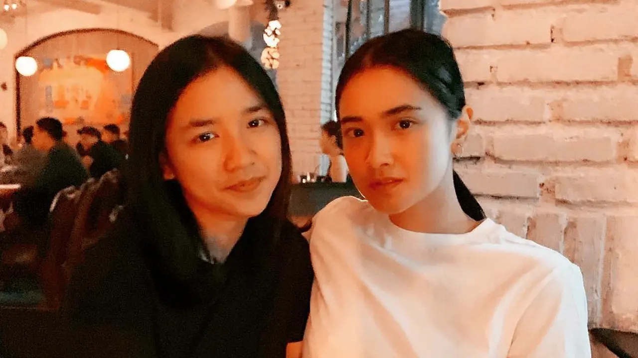 Punya Wajah Mirip, Ini 7 Potret Kebersamaan Nadya Arina dan Adiknya