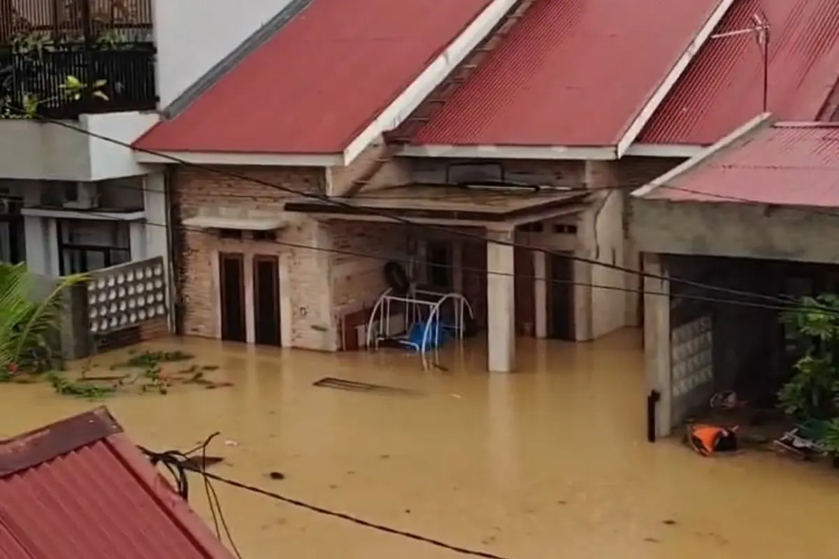 Banjir Kembali Kepung Kota Padang Meski Sempat Surut