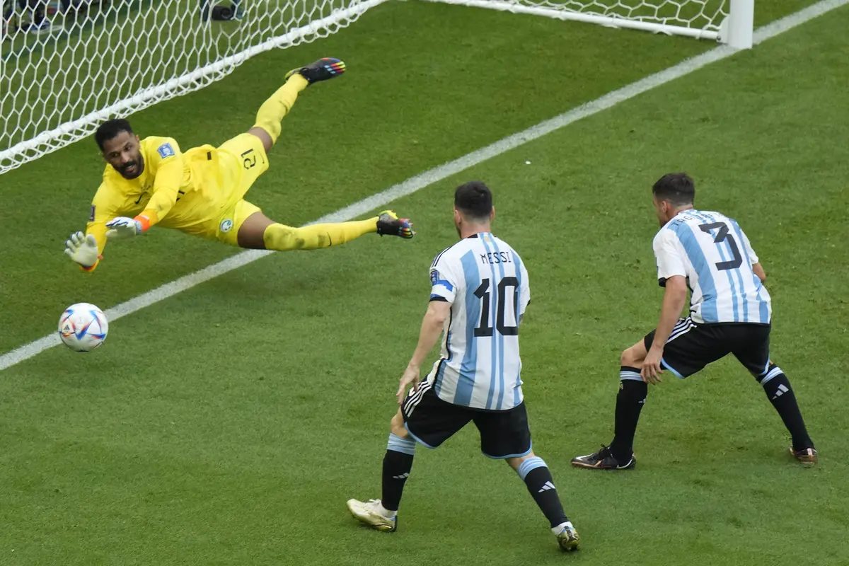 Foto: Lemes Bestie, Ketika Lionel Messi Dibuat Tak Berdaya oleh Arab Saudi di Laga Perdana Piala Dunia 2022