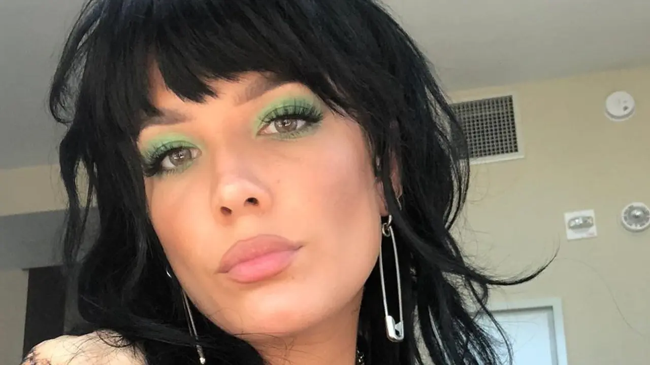 Halsey/Instagram