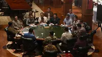 Rapat Sampai Malam, Prabowo Bahas Pertahanan dan Keamanan Sikapi Geopolitik Dunia